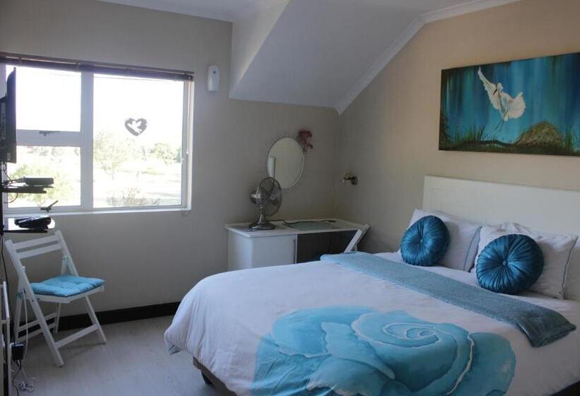 Номер Deluxe, Milas Place