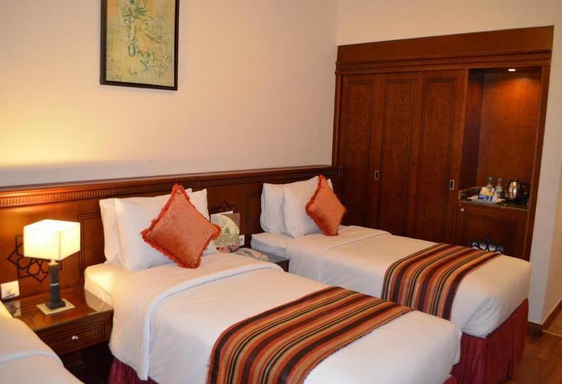 חדר סטנדרט לארבעה, Rotana Al Mesk