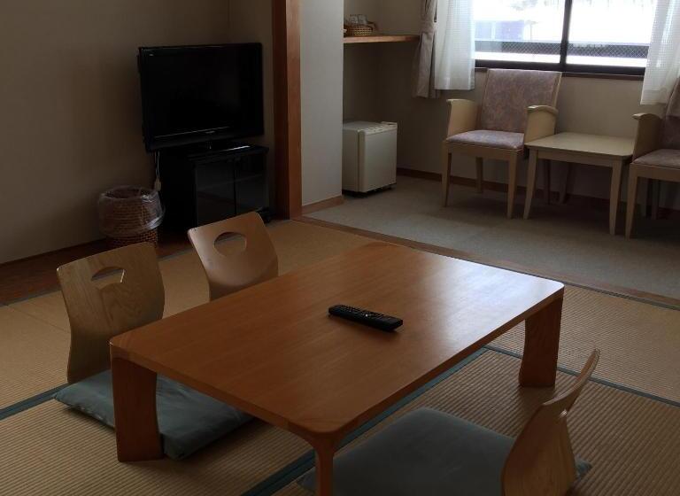 Номер Стандарт, Schole Hakuba