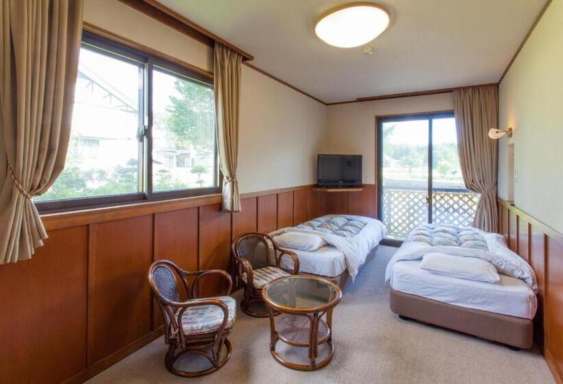 Номер Стандарт, Schole Hakuba