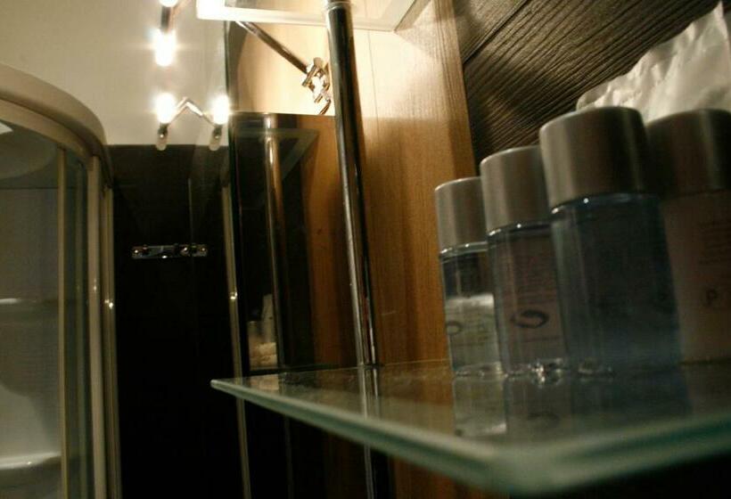 غرفة قياسية, Acquadellarte B&b