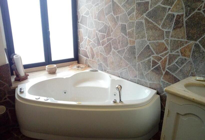 غرفة ديلوكس, Acquadellarte B&b