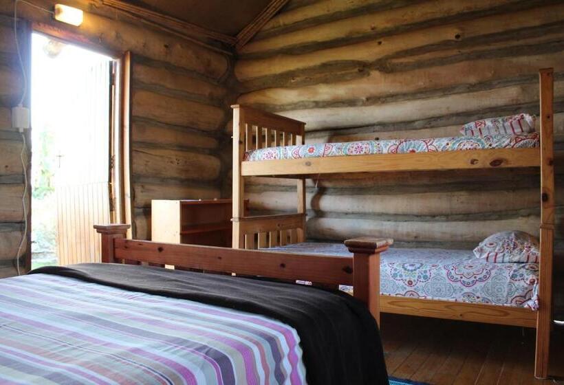 Семейный Номер, The Wild Farm Backpackers