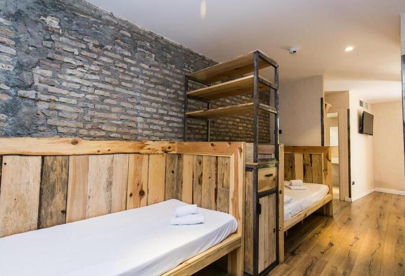 Cameră Familiară, Black Swan Hostel Sevilla