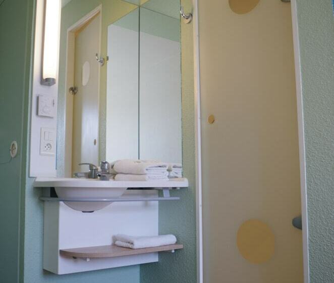 Номер Стандарт, Ibis Budget Narbonne Est