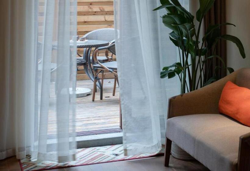 Comfort room with balcony, The Apsara Lodge