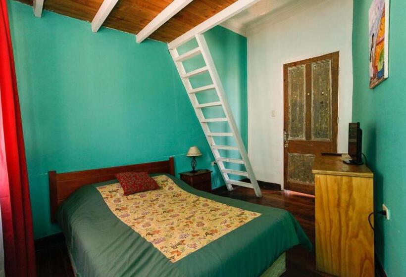 اتاق استاندارد با سرویس بهداشتی مشترک, Hostal Casa Verde Limón
