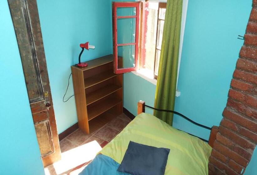 اتاق استاندارد یک نفره, Hostal Casa Verde Limón