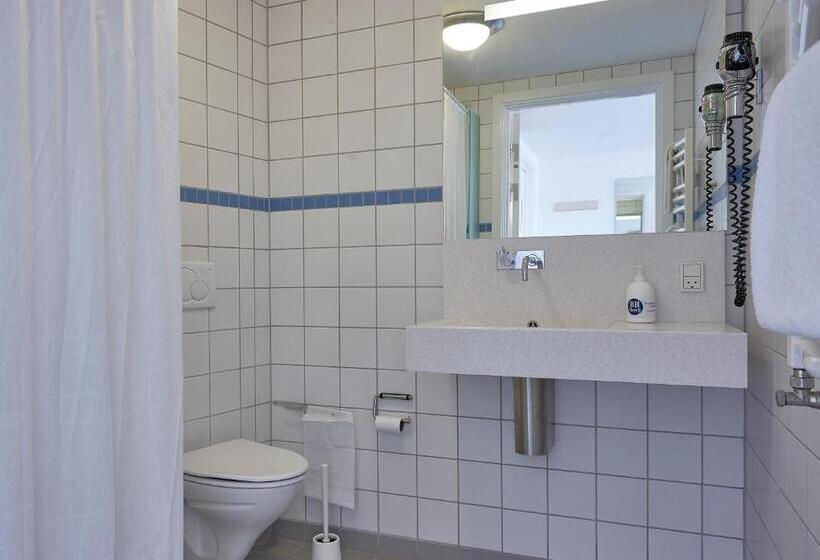 标准三人间, Bb Hotel Aarhus Havnehotellet