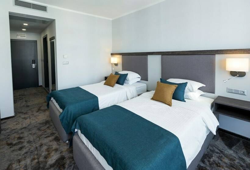 Номер Комфорт, Best Western Plus Premium Inn
