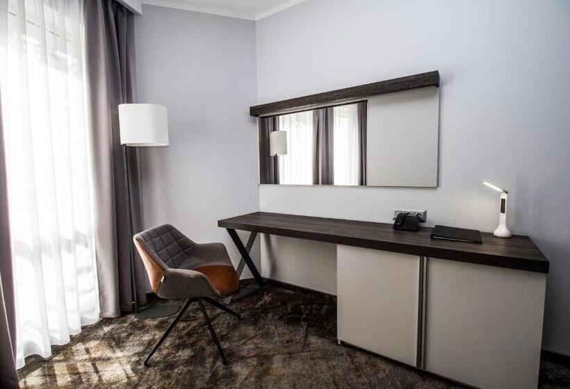 Номер Комфорт, Best Western Plus Premium Inn