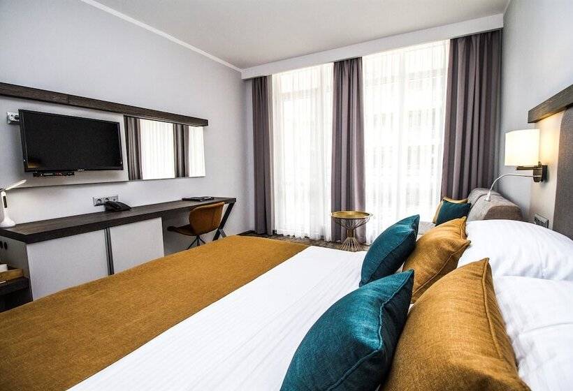 Номер Стандарт Двуспальная Кровать, Best Western Plus Premium Inn