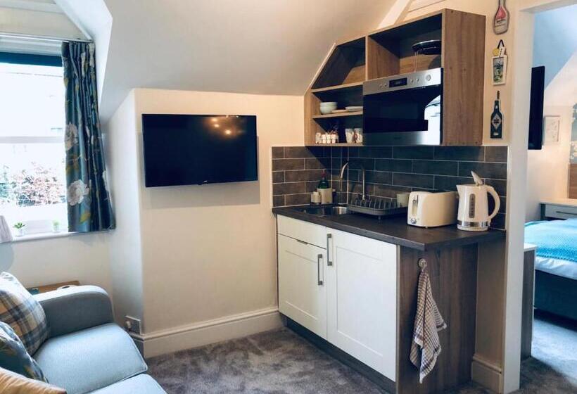 Люкс, Wordsworths Guest House