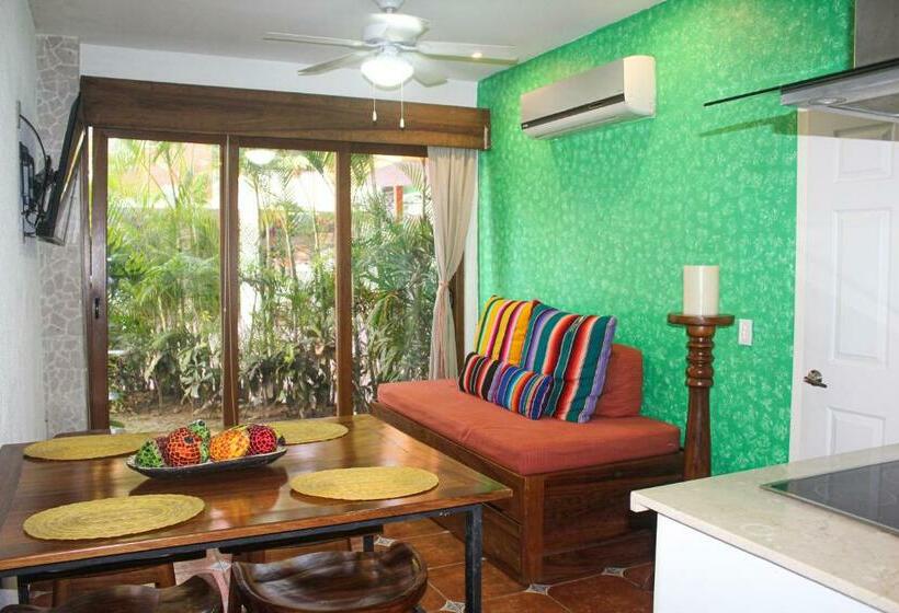 マスタースイートルーム, Casa Lotería  Pueblito Sayulita  Colorful, Family And Relax Experience With Private Parking And Pool