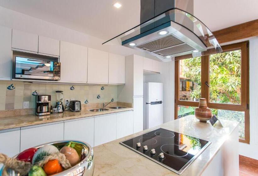 マスタースイートルーム, Casa Lotería  Pueblito Sayulita  Colorful, Family And Relax Experience With Private Parking And Pool
