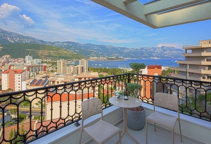 1 Bedroom Deluxe Apartment Sea View, Aparthotel Villa Aria