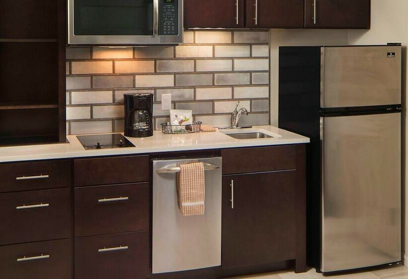 Студия Стандарт, Towneplace Suites By Marriott Foley At Owa