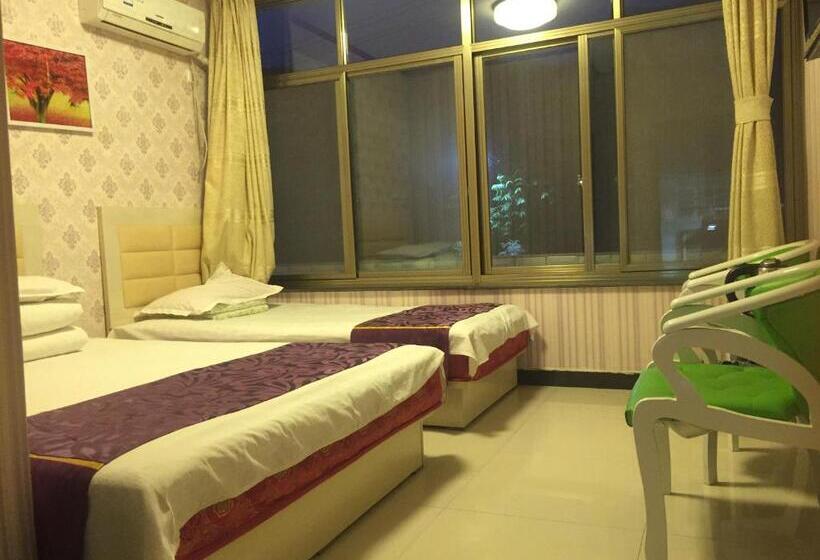 اتاق استاندارد سه نفره, Huangyaguan Great Wall Li Bo Home