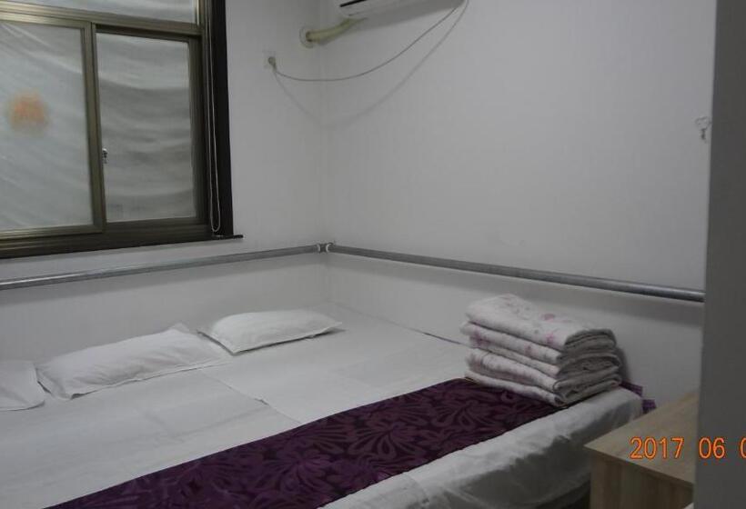 اتاق استاندارد سه نفره, Huangyaguan Great Wall Li Bo Home
