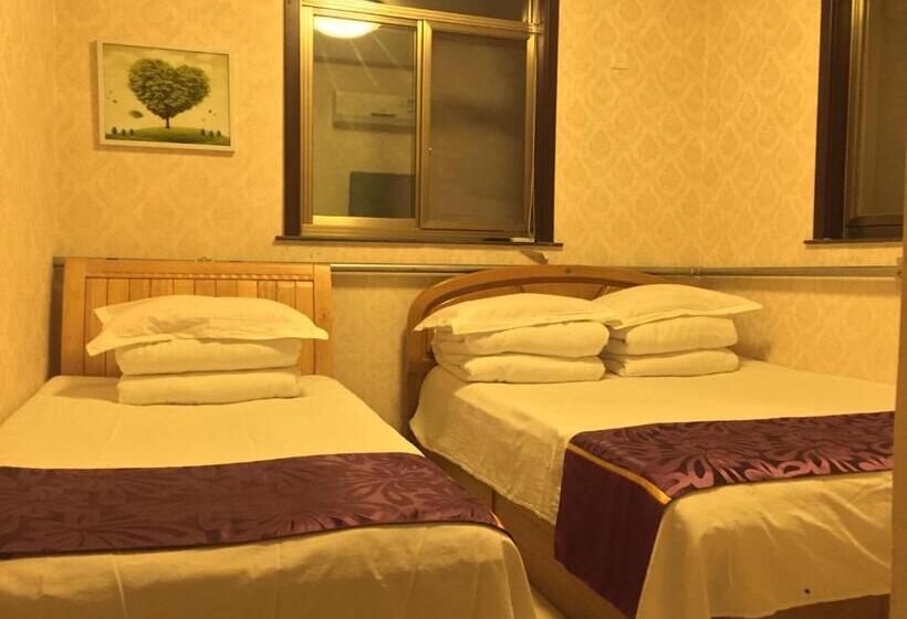 اتاق استاندارد سه نفره, Huangyaguan Great Wall Li Bo Home