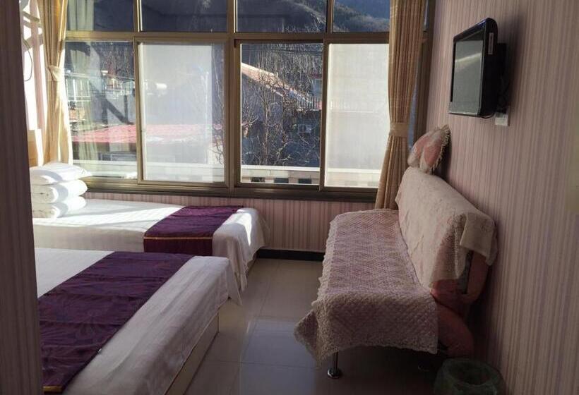 اتاق استاندارد سه نفره, Huangyaguan Great Wall Li Bo Home