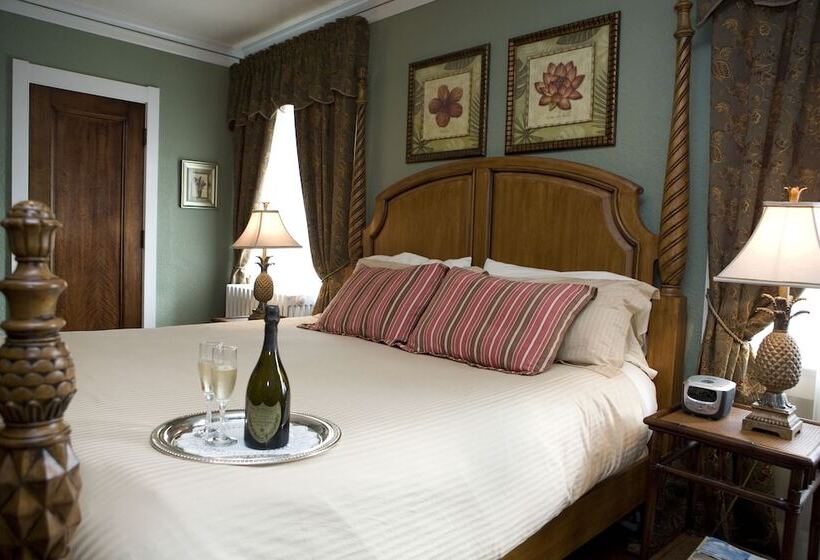 Номер Стандарт, The Belvedere Inn & Restaurant