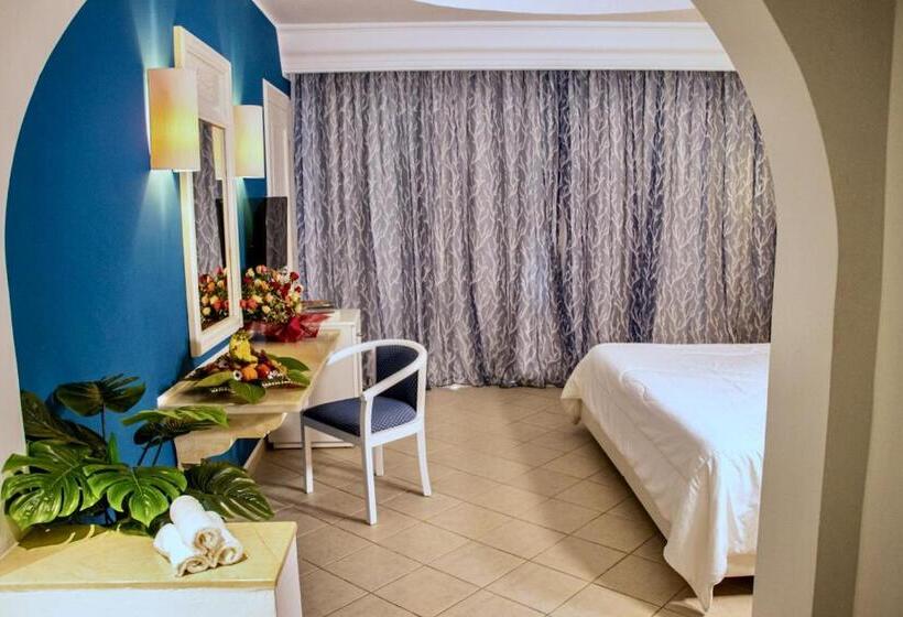 Chambre Quadruple Deluxe, Cap Bon Kelibia Beach Hotel & Spa