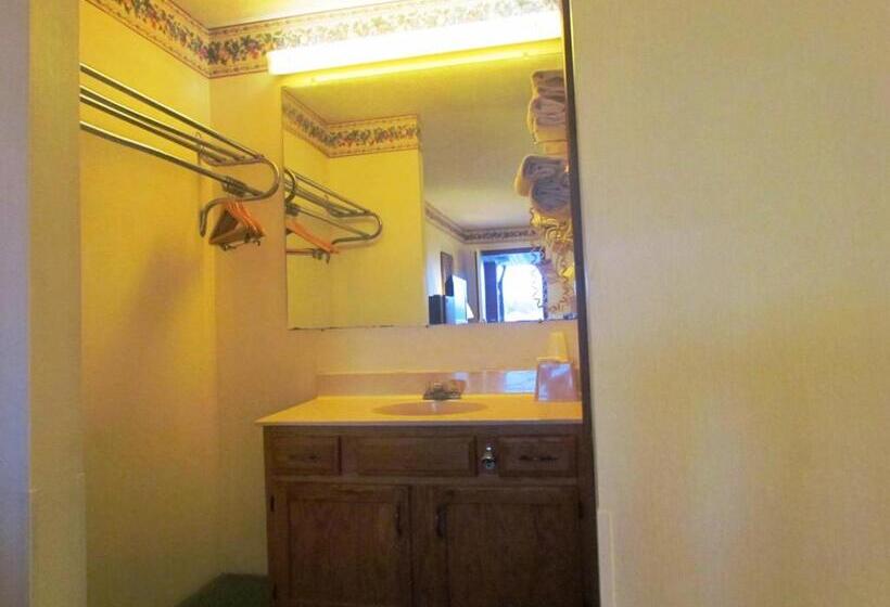 デラックスルーム, Travel Inn & Suites