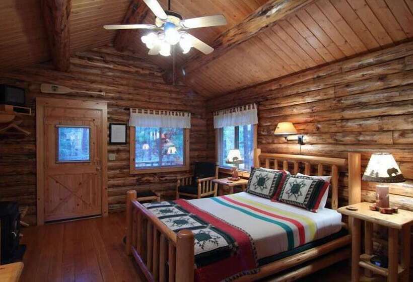 Хижина, Silverwolf Log Chalet Resort