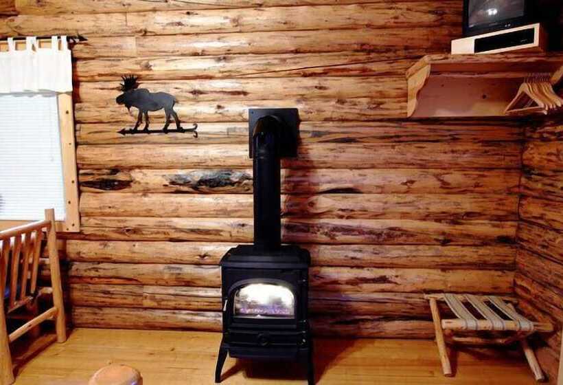 Хижина, Silverwolf Log Chalet Resort