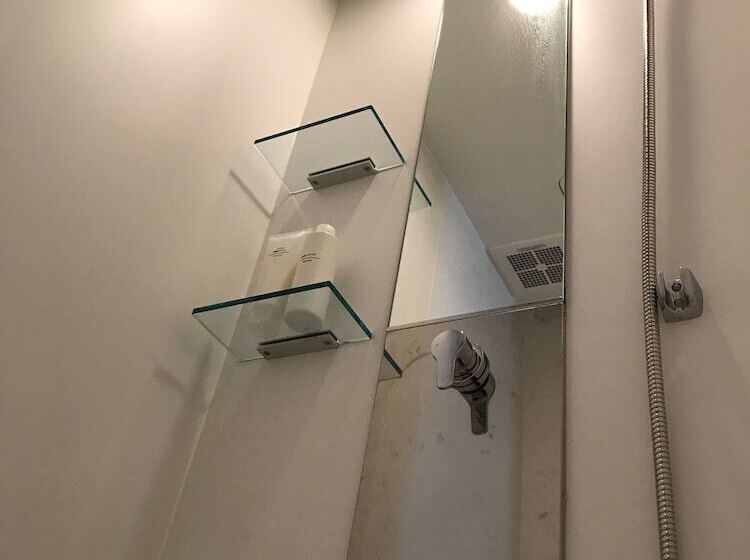 اتاق استاندارد چهار تخته, Guest House Golden Mile Hostel
