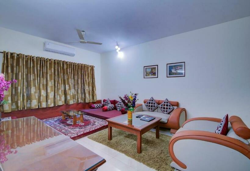 高级套房, Camel Valley Resort, Igatpuri