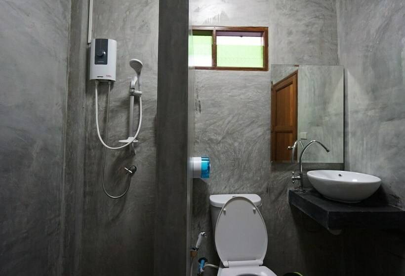 سرير فى غرفة مشتركه, Pk Hostel