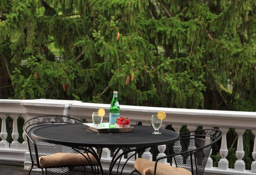 스탠다드 룸 킹사이즈 침대, Mercersburg Inn