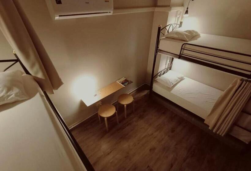 Номер Стандарт Четырехместный Совместный Санузел, Sattahiptale Boutique Guesthouse & Hostel