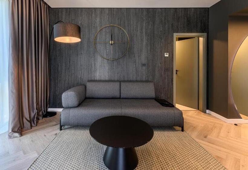 اتاق لوکس, Luna Residence