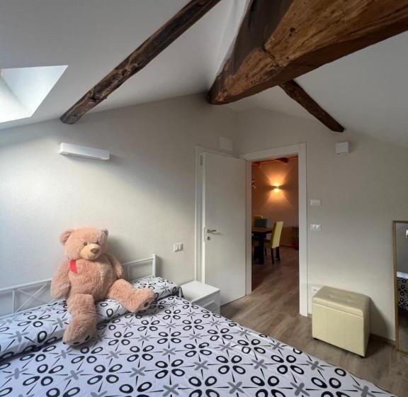 Семейный Номер, Il Lupo E Il Filosofo B&b