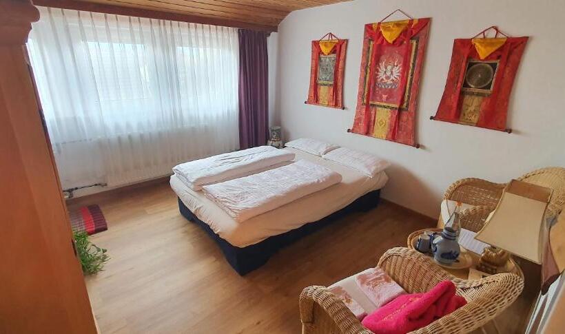 标准间, Seminarhaus Arya Maitreya