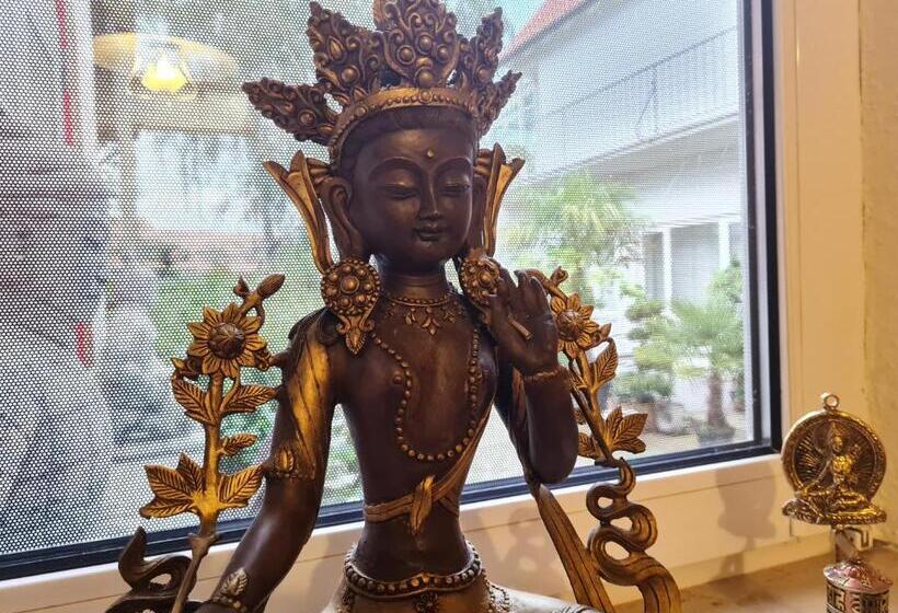 标准房带园景, Seminarhaus Arya Maitreya