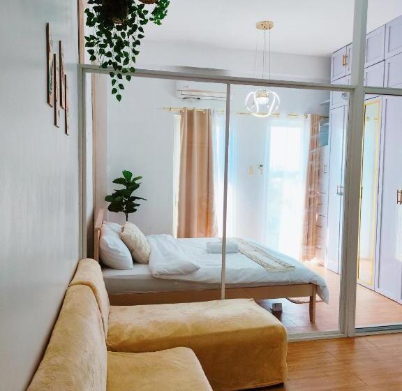 스위트 도시 전망, Paradise Realm Condotel