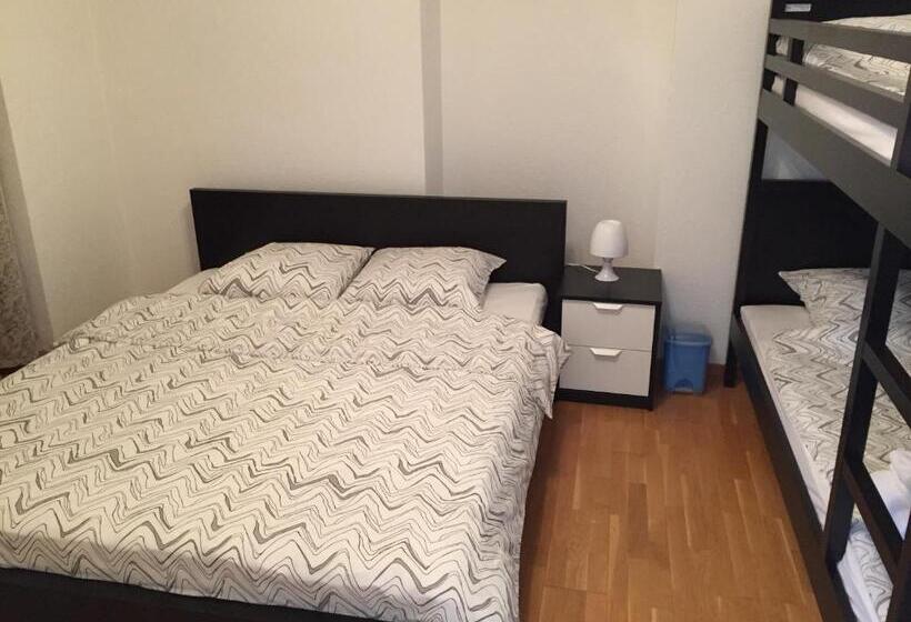 Семейный Номер, B&b Le Phare