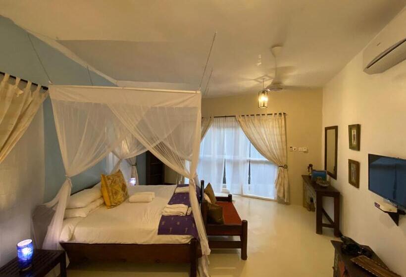 Номер Стандарт, Jafferji Beach Retreat