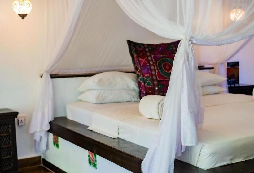 Номер Стандарт, Jafferji Beach Retreat