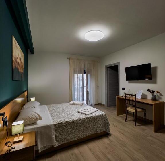 Номер Стандарт с Балконом, Borgo Dei Cervi B&b