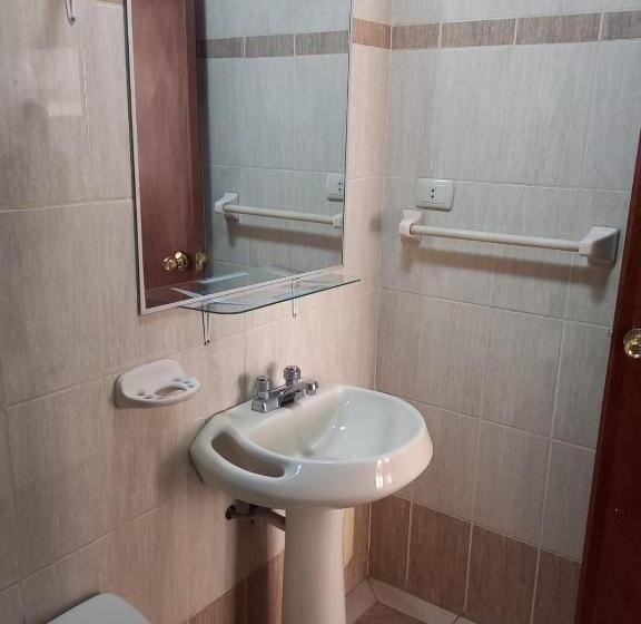 Номер Стандарт, Aziri Hostel