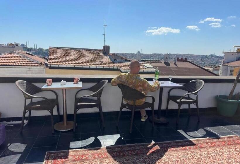 テラス付スタンダードルーム, Galata Pearl
