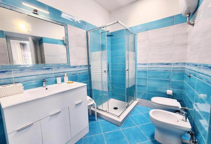 Номер Стандарт Трехместный, Chiaia Di Rose Rooms & Apartment