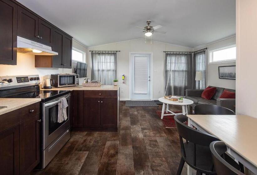 Дом 2 Спальни, Fossil Farms Oceanside Retreat