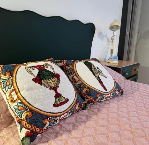 اتاق استاندارد چهار تخته, Avi Rooms