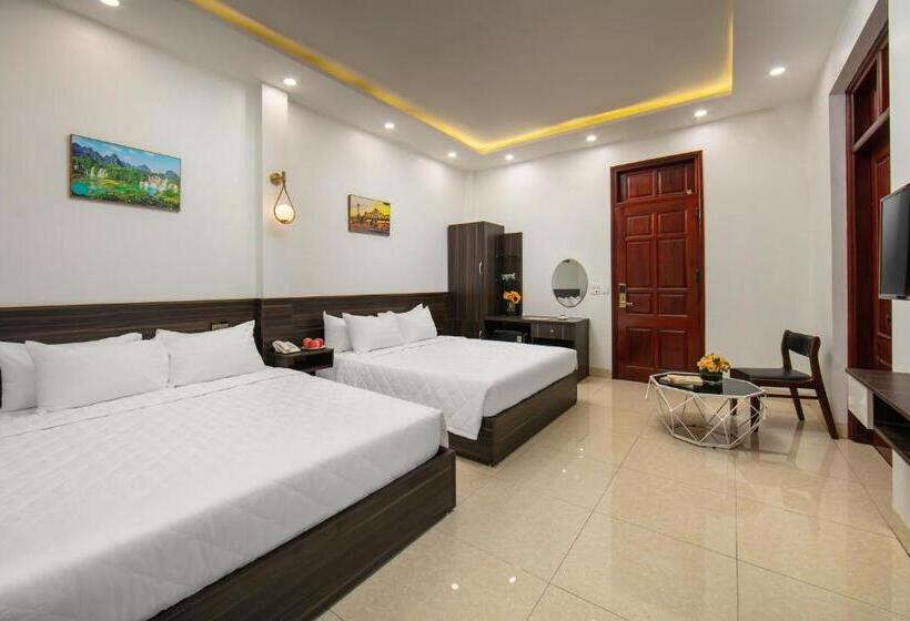 اتاق لوکس با بالکن, Hanoi Airport Inn & Suites